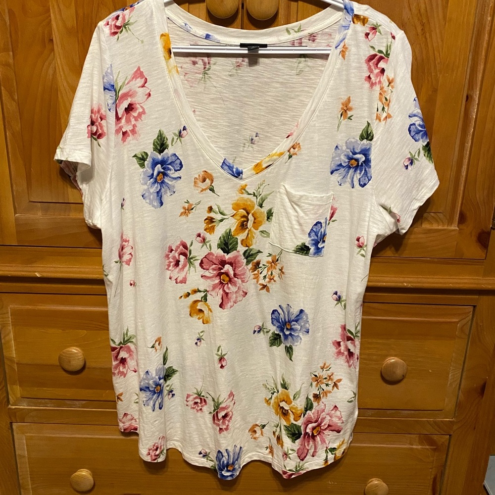Torrid T-shirt Size 2